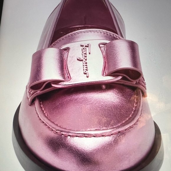 Ferragamo Vivaldo Pink Loafer 9C NWT - Picture 4 of 6